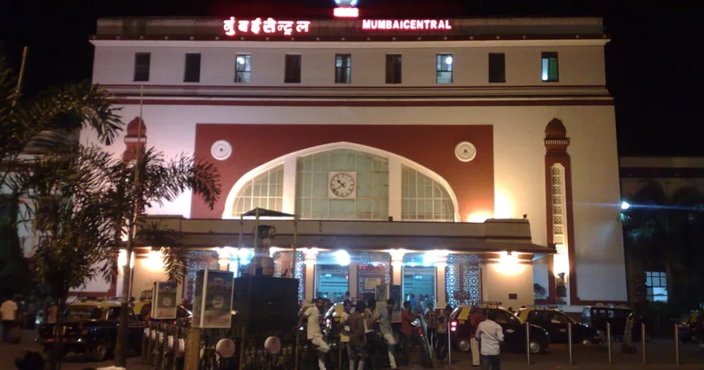 New Delhi to Mumbai train route India